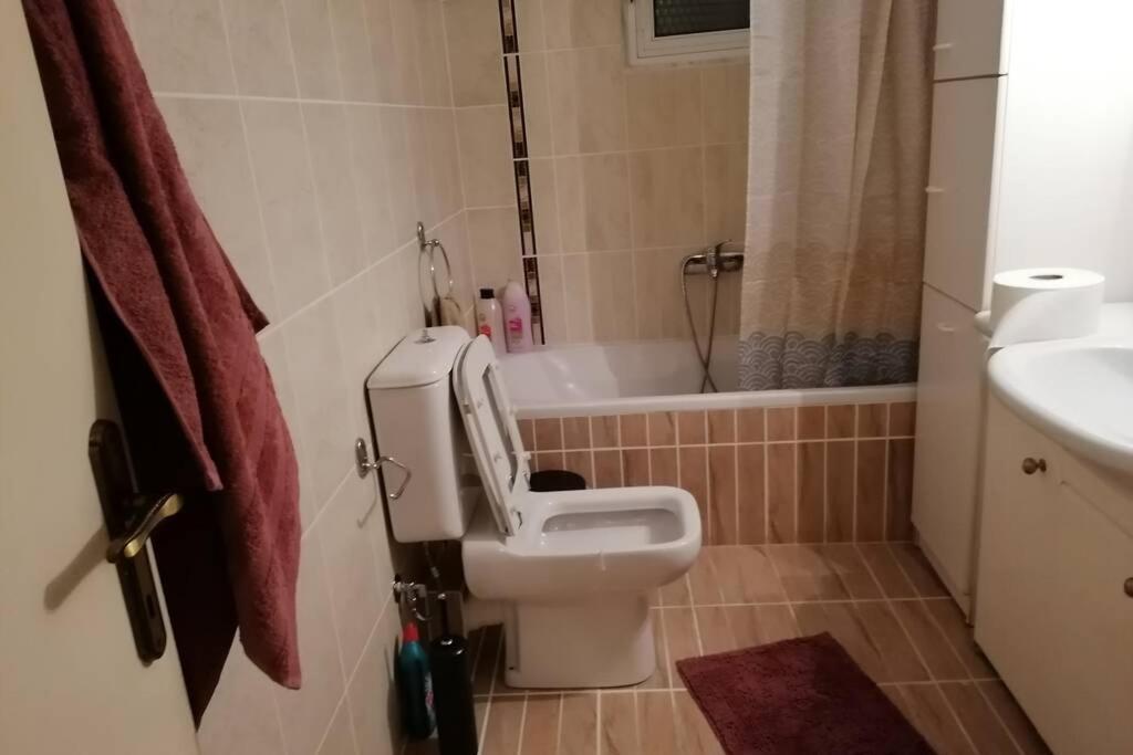 Debby'S Central Apartment Кавала Экстерьер фото