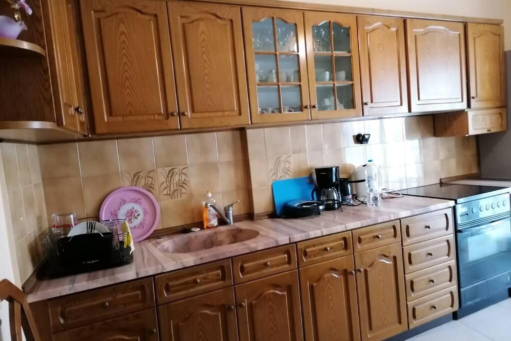 Debby'S Central Apartment Кавала Экстерьер фото