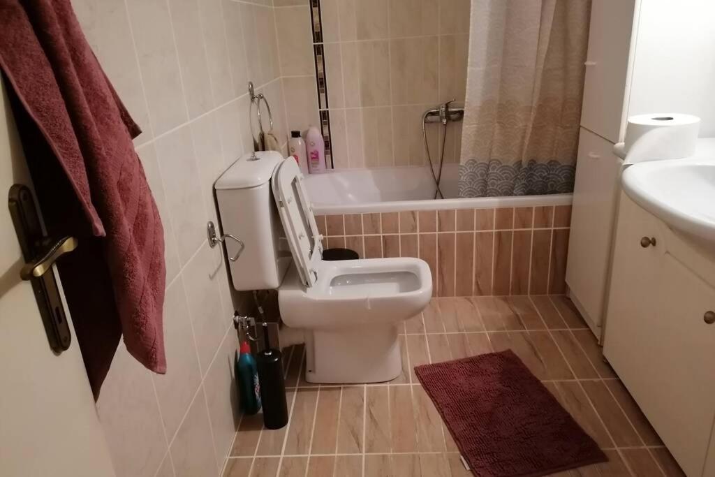 Debby'S Central Apartment Кавала Экстерьер фото