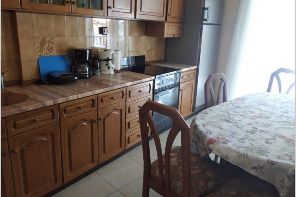 Debby'S Central Apartment Кавала Экстерьер фото